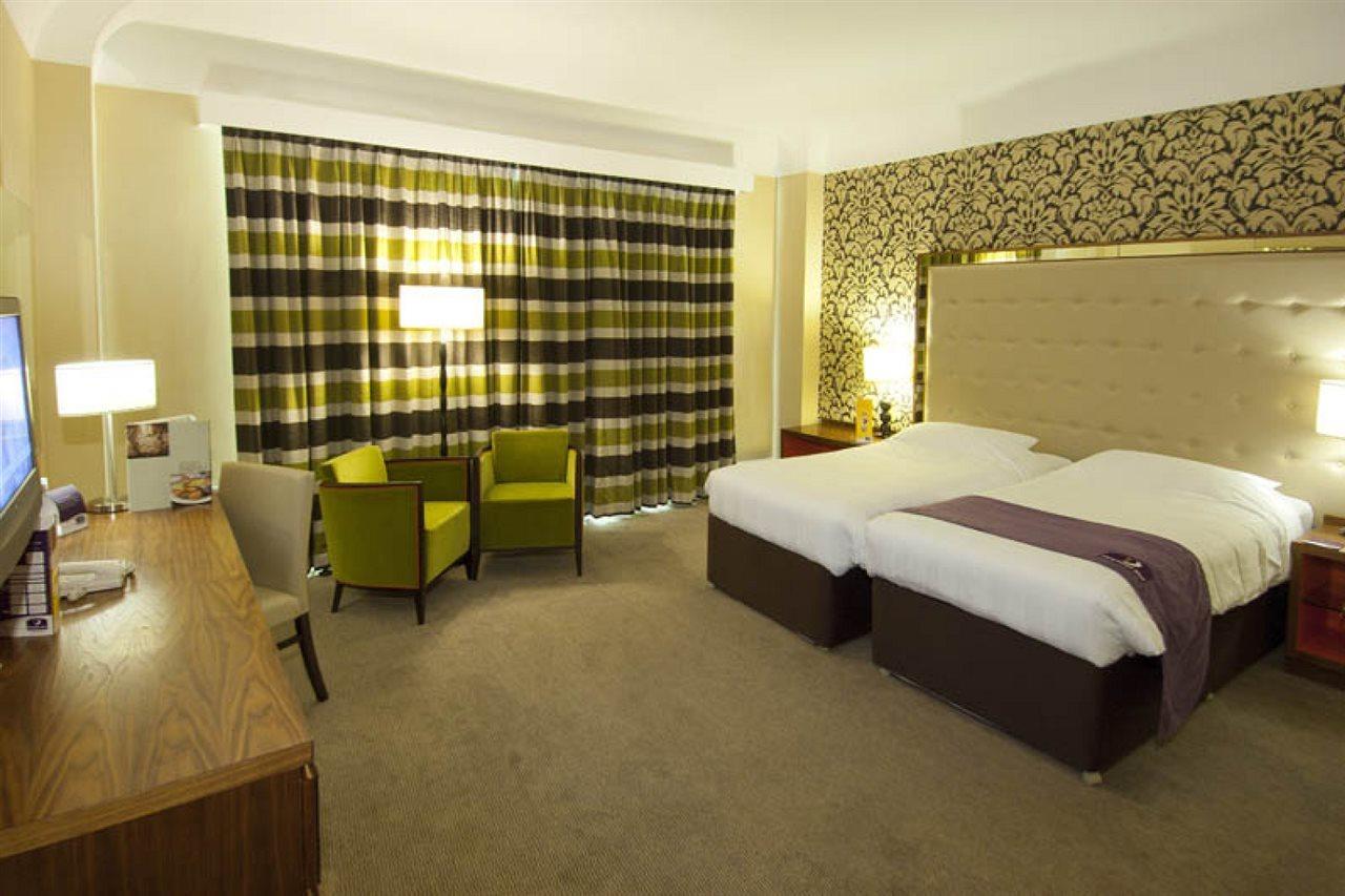Premier Inn Bournemouth Central 외부 사진