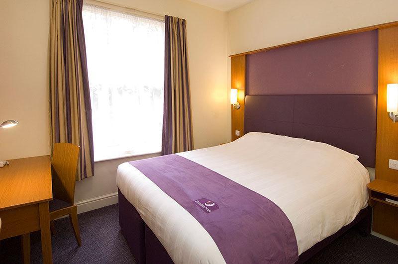 Premier Inn Bournemouth Central 객실 사진