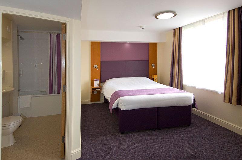 Premier Inn Bournemouth Central 외부 사진